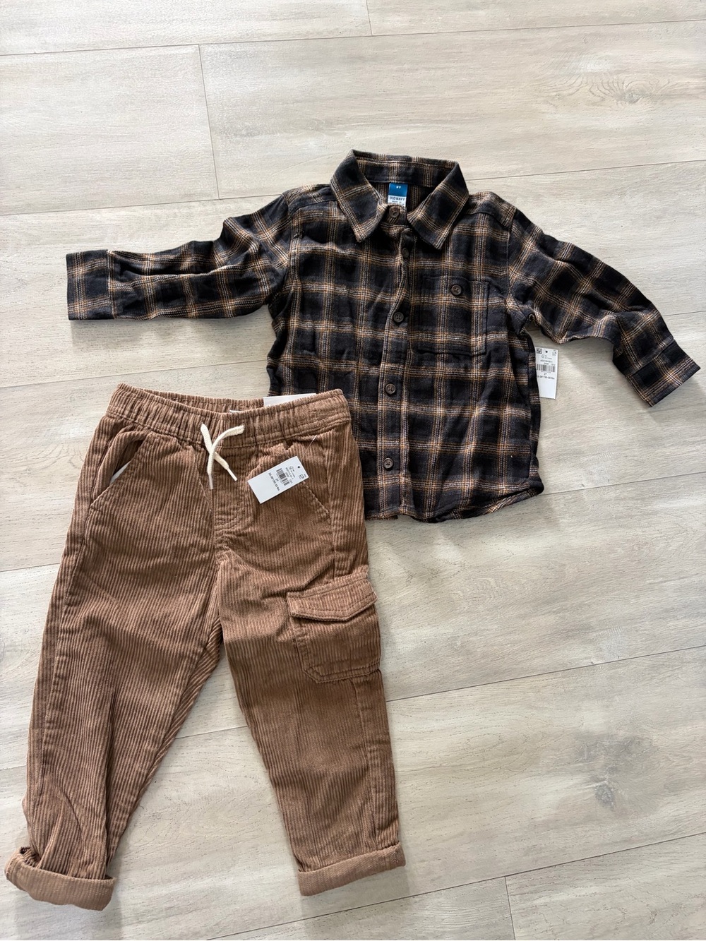 Old Navy Gray and Brown Plaid Button-Up Shirt